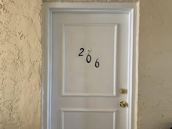 4th image of 4144 NW 90th Avenue #206