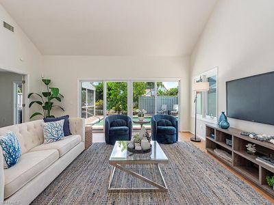 645 Bridgeway Ln, Naples, FL, 34108