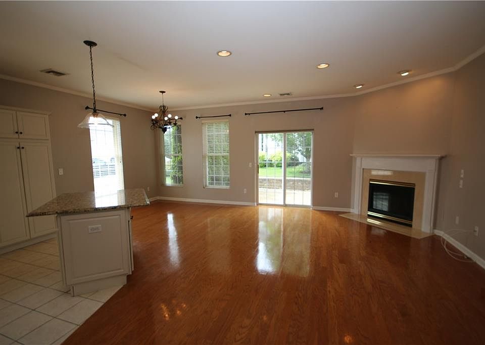 1st image of 2 Cambridge Cir