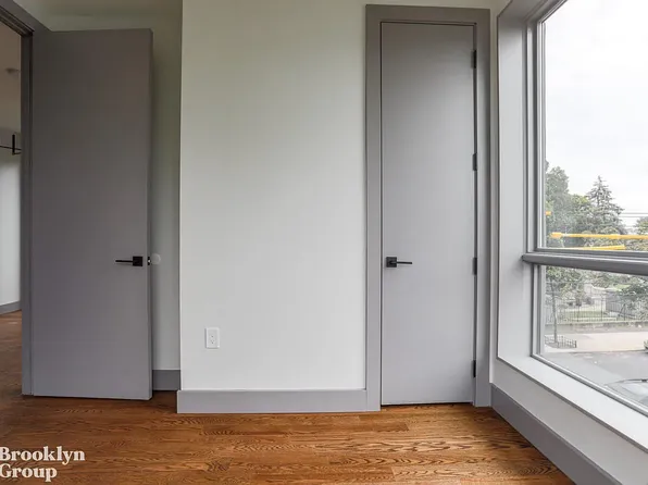 1896 De Kalb Avenue image 7 of 11