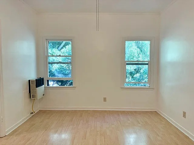 Studio, 350 sqft, $1,425 — Photo 4
