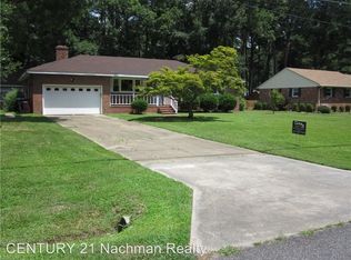 204 Sierra Dr, Chesapeake, VA 23322