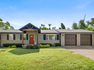 802 NW J St, Bentonville, AR 72712