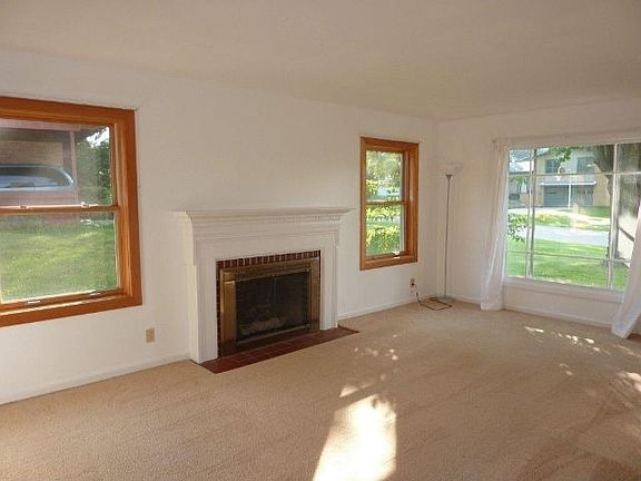 3rd image of 1846 Millbrook St SE