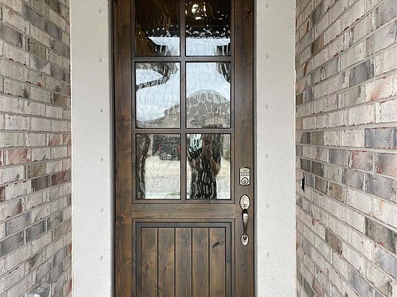 4th image of 2302 Hazel Berry St