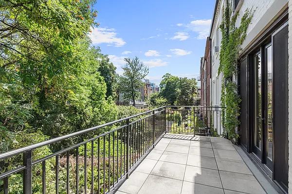 Sold by Douglas Elliman | media 18