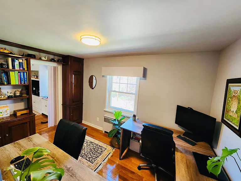 16 Grove St — Photo 3