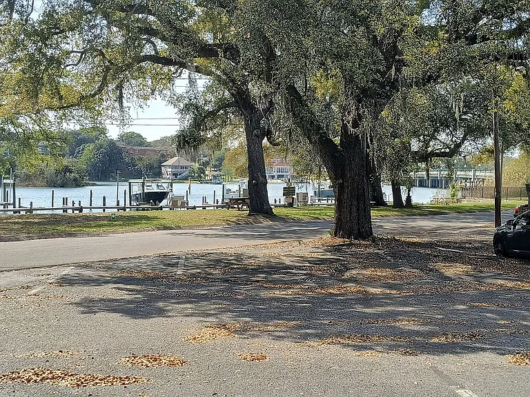 300 Bayou Blvd #113 — Photo 14