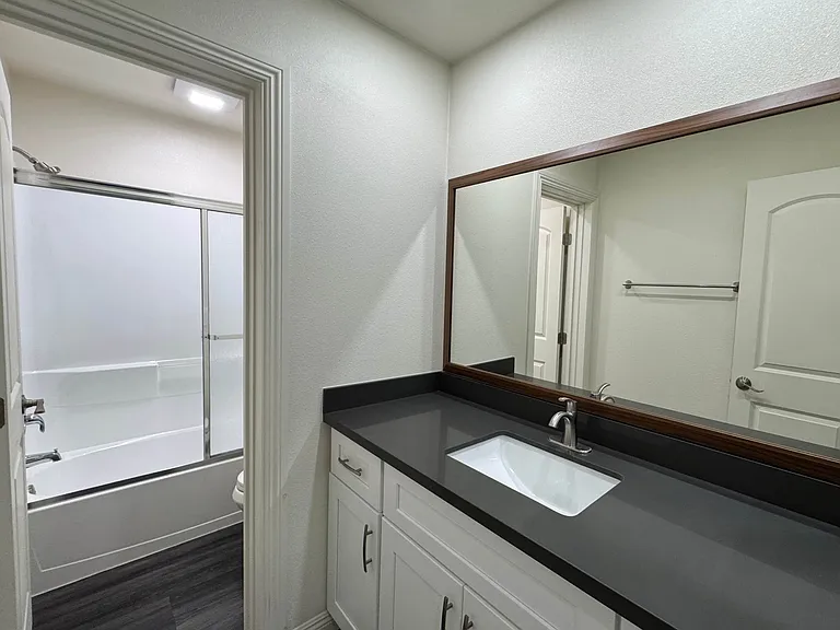 Sunset Apartment Homes — Photo 7