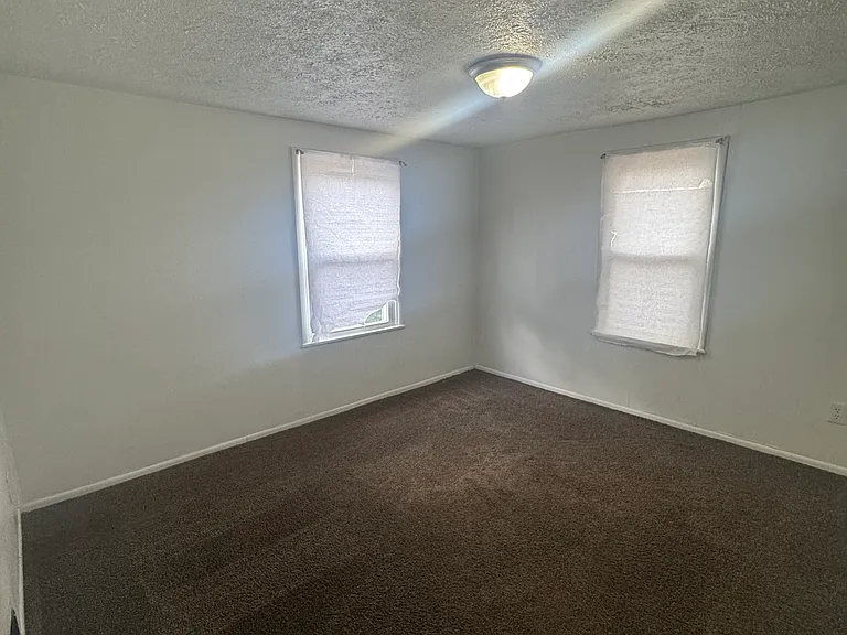 251 Russell Ave — Photo 7