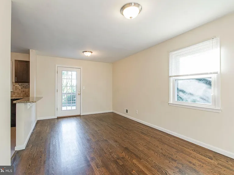 149 N Harrison St — Photo 8