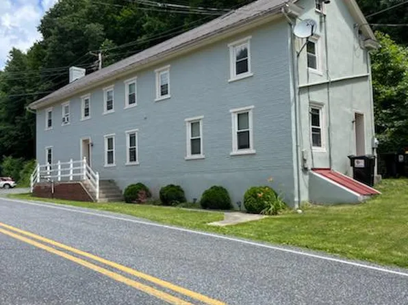 2233 Farmington Ave, Boyertown, PA 19512