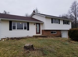 15717 Green Dr, Logan, OH 43138