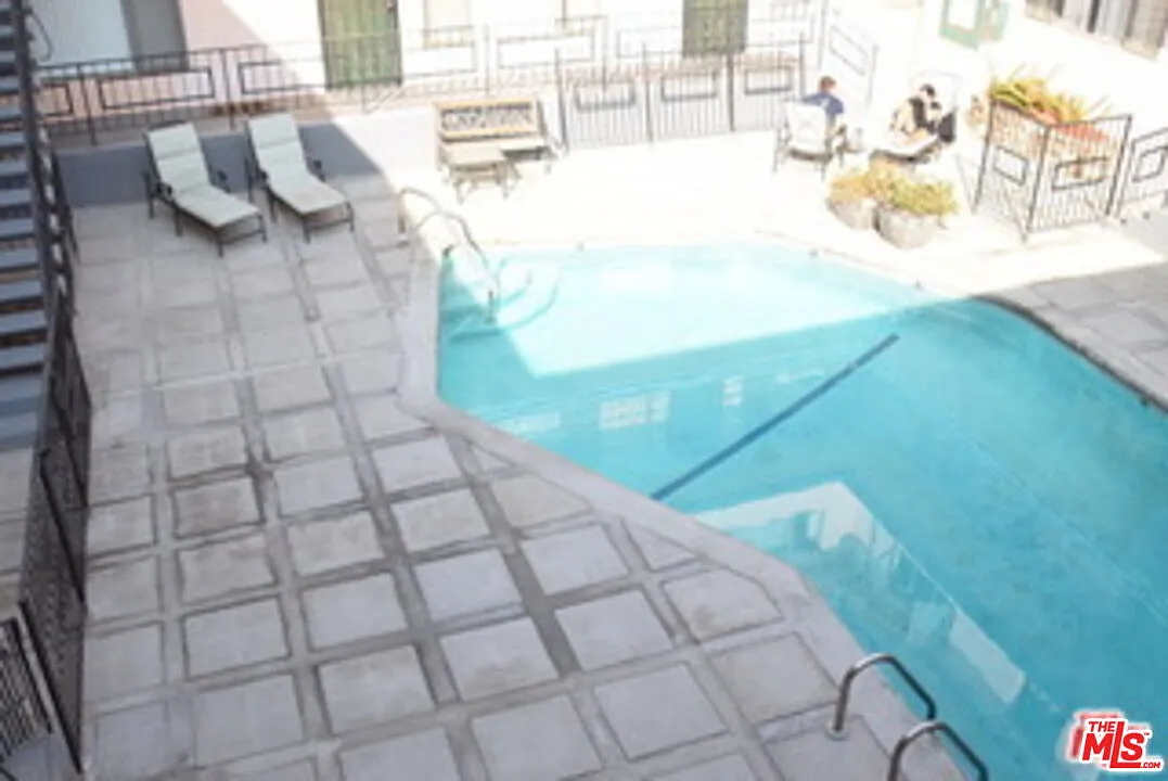 2 bed, 2.0 bath, $4,200 — Photo 2