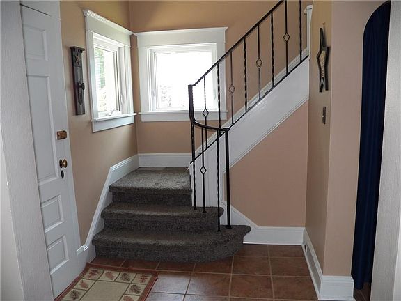3rd image of 251 Lake St