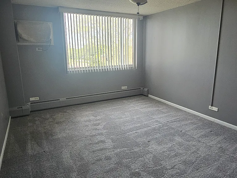 2201 S Highland Ave #4L — Photo 10