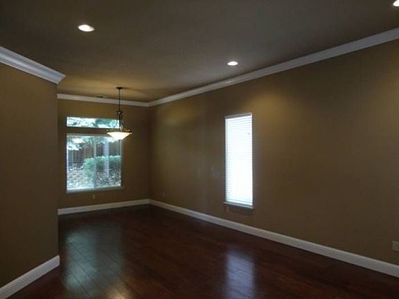 Formal Dining/Living