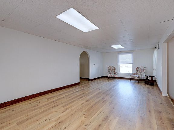 4th image of 603 E 9th Ave