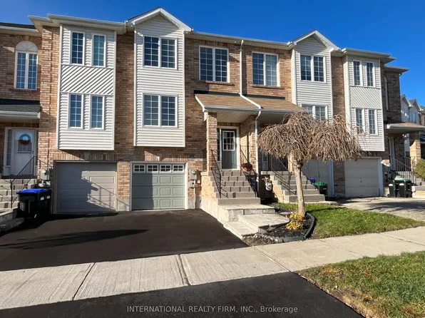 44 Natale Ct, Bradford West Gwillimbury, ON L3Z 3B1