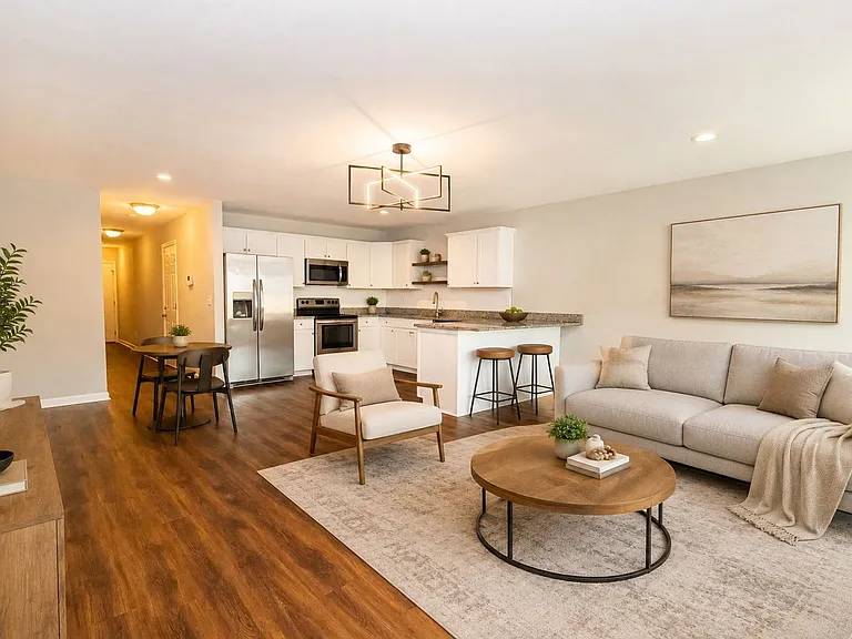2106 Duncan Ave #104 — Photo 2