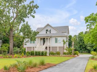 1532 Headquarters Plantation Dr, Johns Island, SC 29455