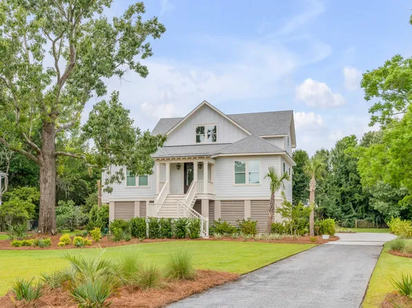 1532 Headquarters Plantation Dr, Johns Island, SC 29455
