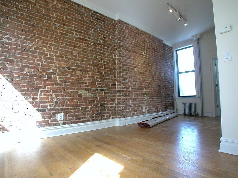 1st image of 409 E 6th St APT 5D