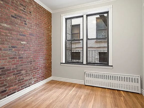 5th image of 23 Bedford St #2A