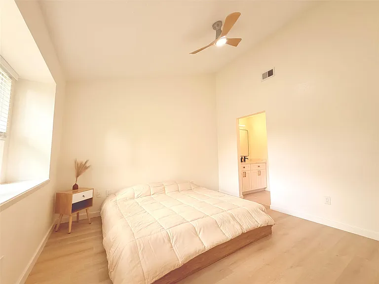 2533 Knoxville Dr — Photo 8