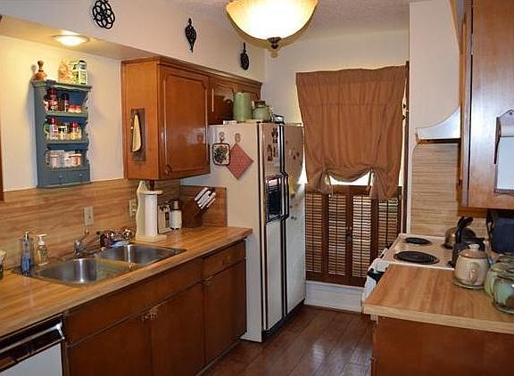 5th image of 3812 Crestpark Dr