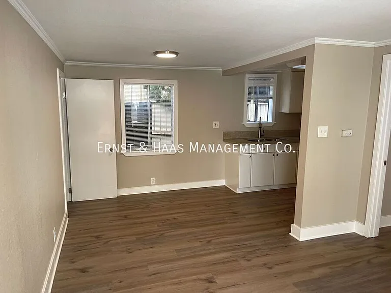1222 E Appleton St — Photo 1