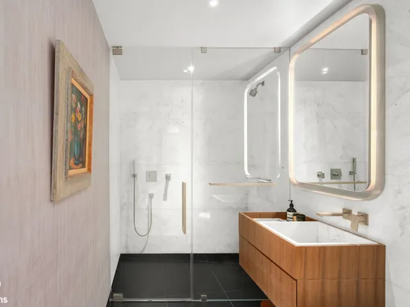 75 Kenmare Street image 9 of 13