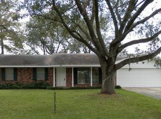 317 Fairfield Dr, Thibodaux, LA 70301