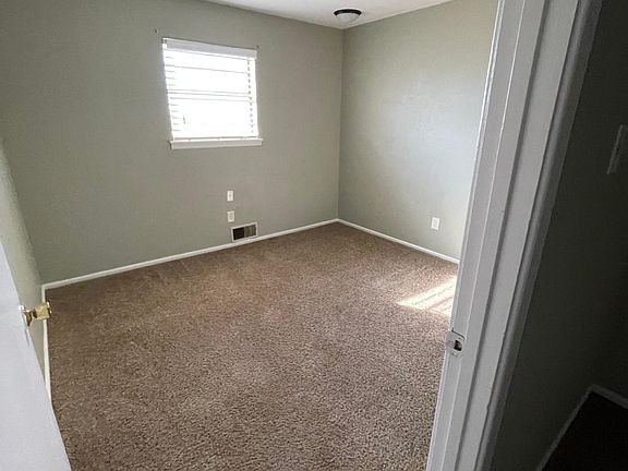 4th image of 1505 Bradley St #4