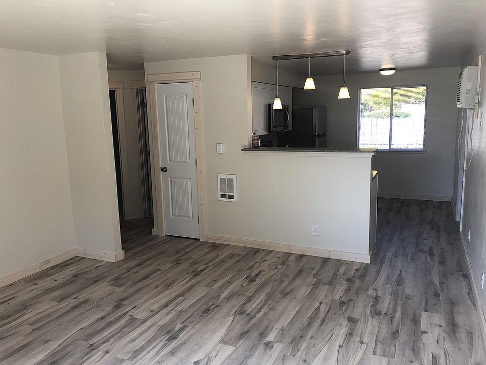 1st image of 806 E Georgia Ave