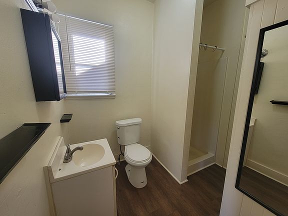 4th image of 502 S 6th Ave #1