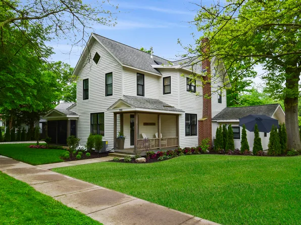 748 Holland St, Saugatuck, MI 49453