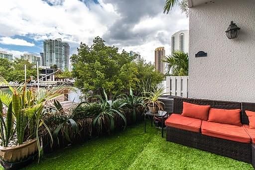 3rd image of 253 Poinciana Dr #603
