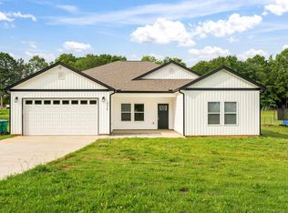 556 Sand Clay Rd, Chesnee, SC 29323