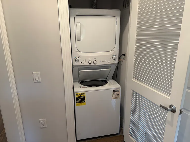 40 Park Ave #208 — Photo 11