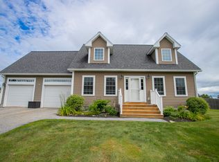 73 Virginia Ln, Bangor, ME 04401