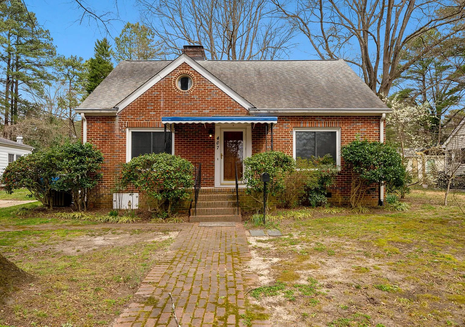 Spacious 4 bedroom home located in North Durham! Available: Now! — Photo 1