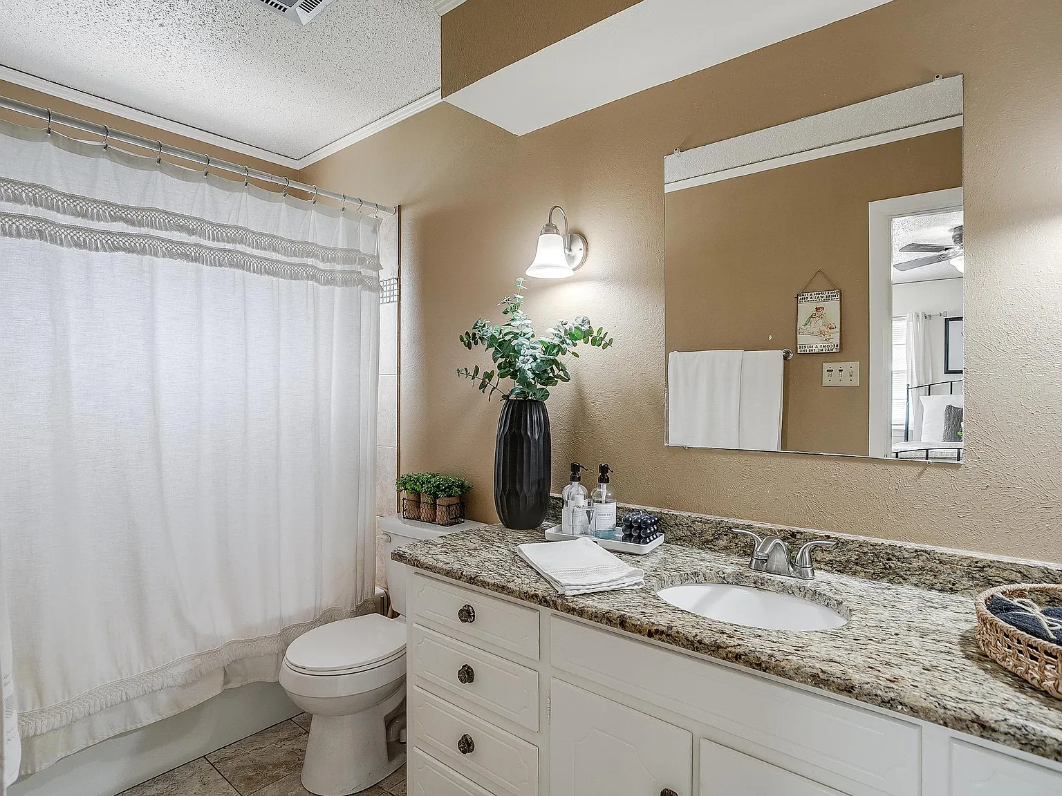 3 bed, 1856 sqft, $3,150 — Photo 4