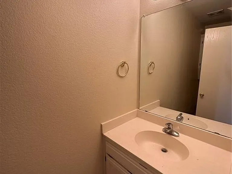 2226 E Cinnamon Way — Photo 13