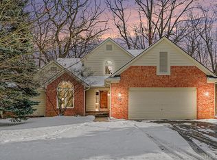 4977 Briarwood Cir, West Bloomfield, MI
