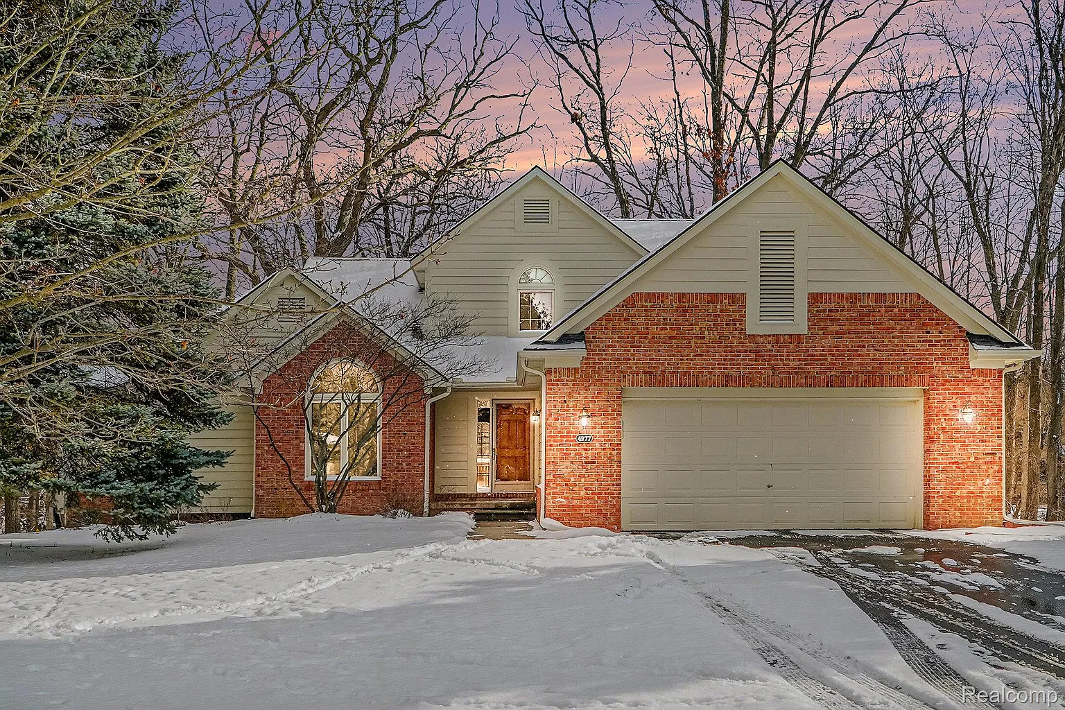 4977 Briarwood Cir photo 1