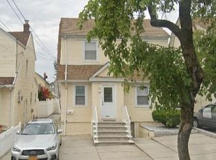 8820 205th St, Hollis, NY 11423