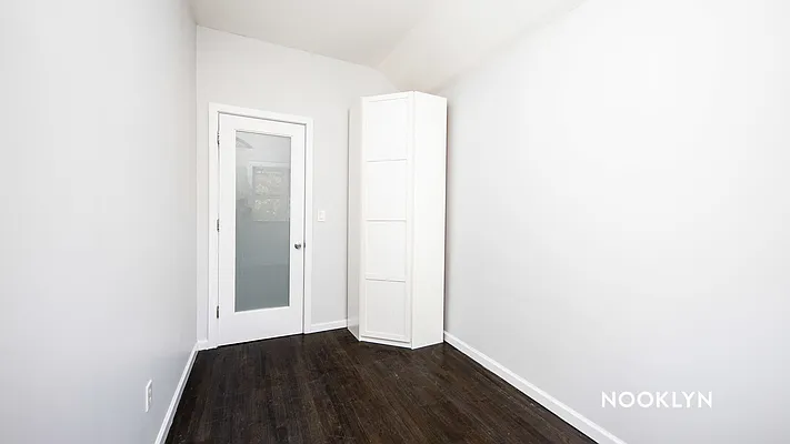 Rented by Nooklyn NYC LLC | media 32