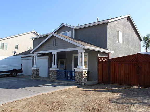 3rd image of 688 Heron Dr