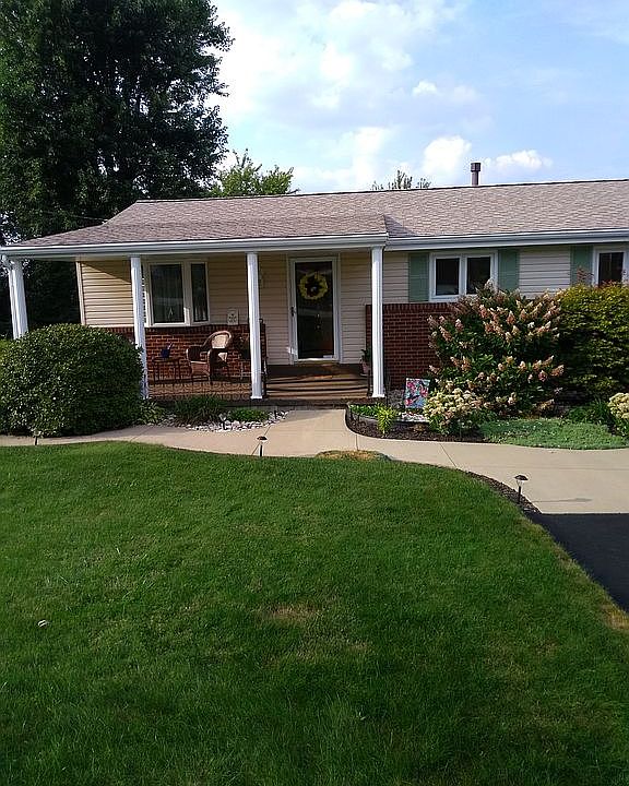 2nd image of 4012 School Dr